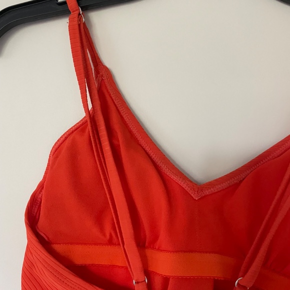 One piece swimsuit - Picture 5 of 9